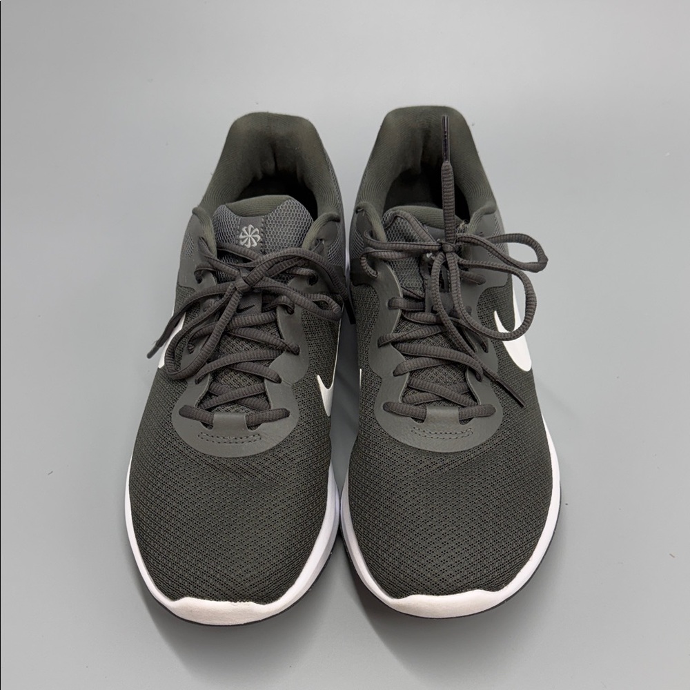 Nike Revolution Iron Grey White Smoke Men’s‎ DC3728-004 Size 11.5